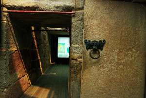 tomb_entrance